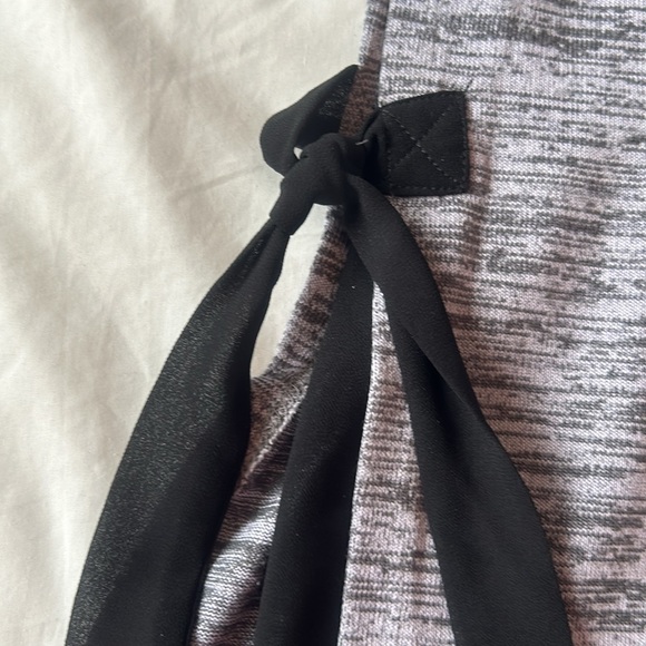 Casual Grey V-Neck Top with Side Ties - Picture 3 of 6